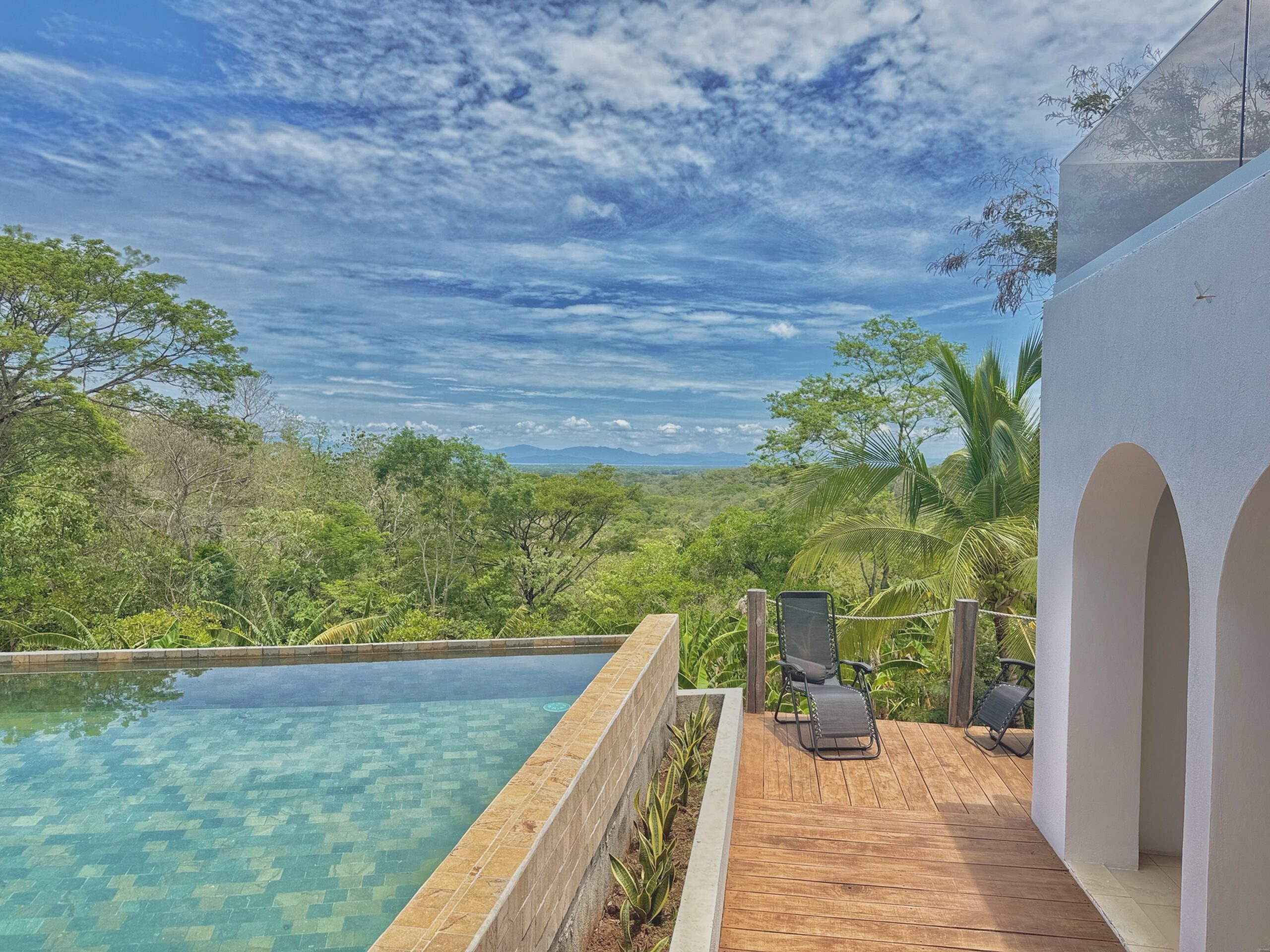 En Venta: Villa Olympe House con Vista al Mar