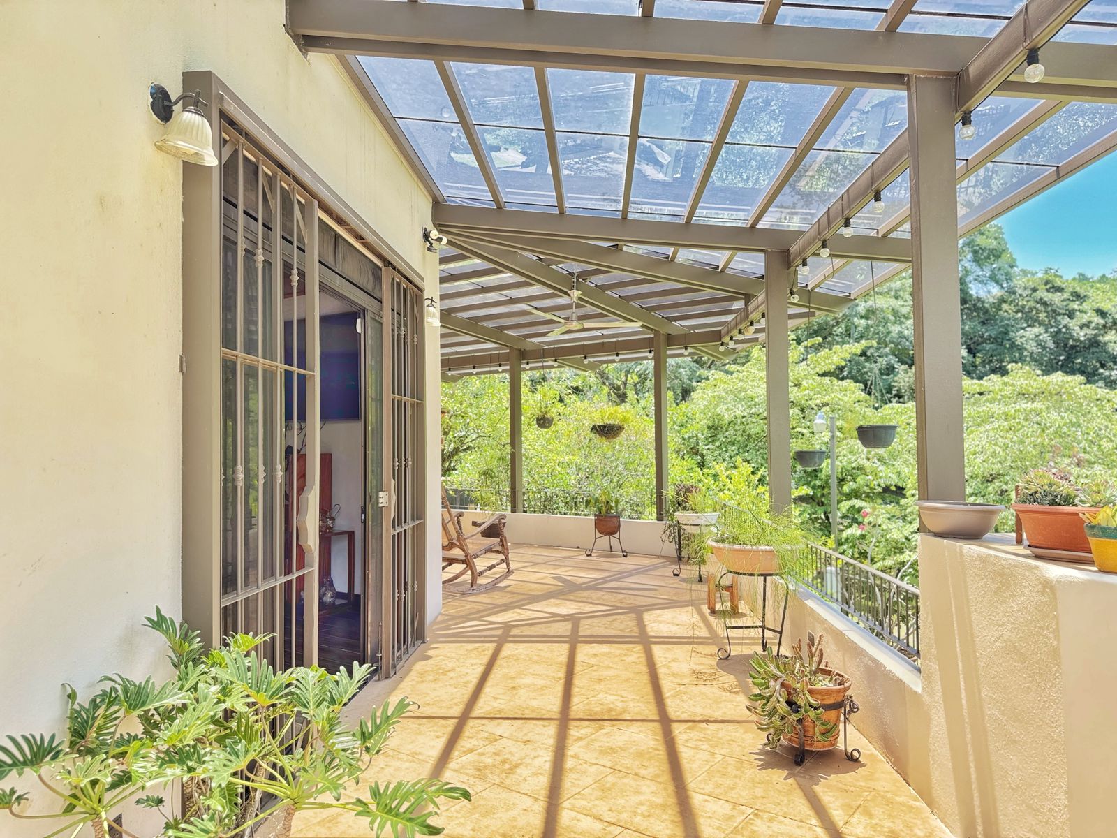 Residencia de un solo nivel en La Garita, Alajuela, Costa Rica